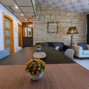 Apartment Dalt