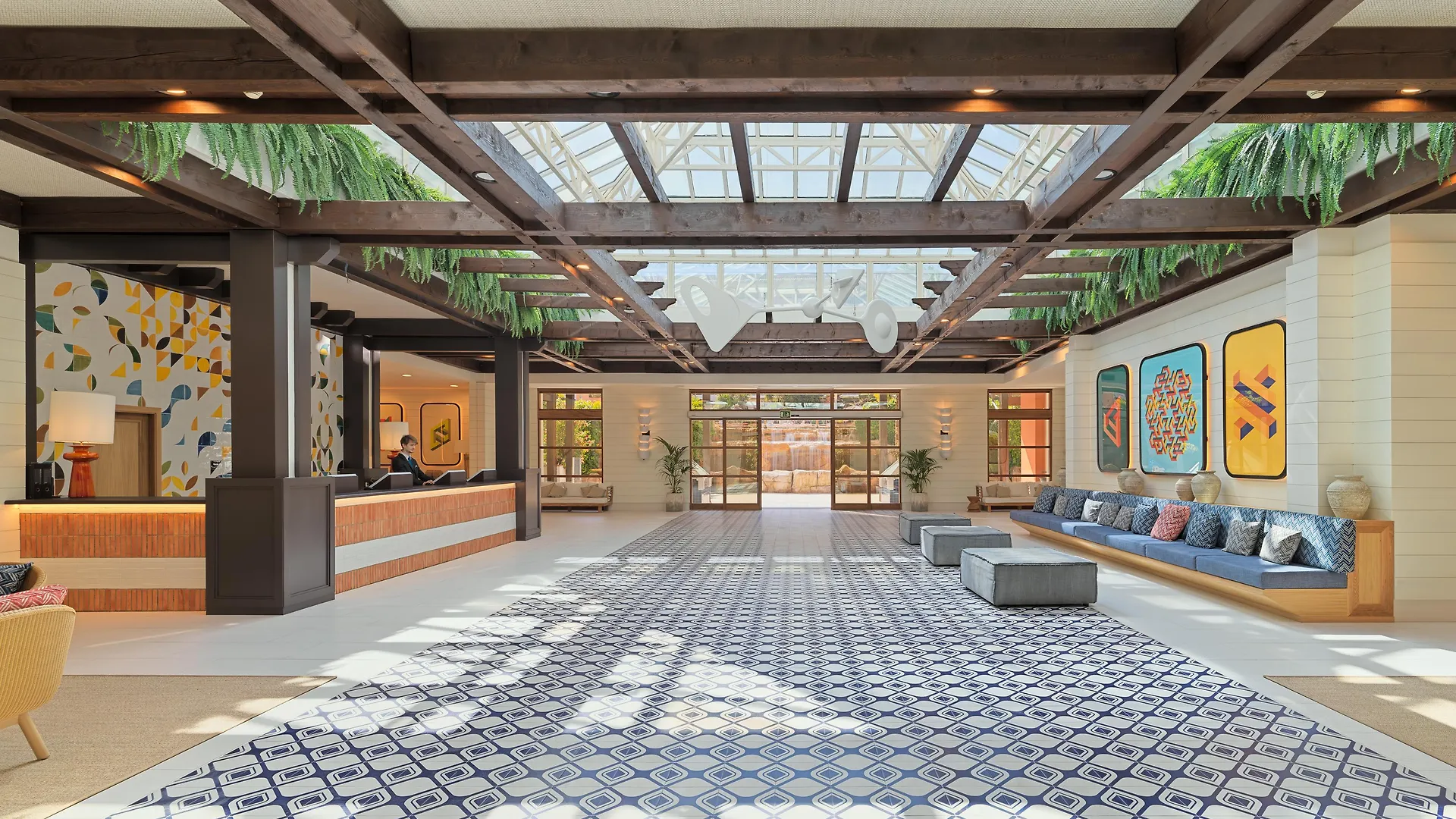 Hotel H10 Mediterranean Village Salou
