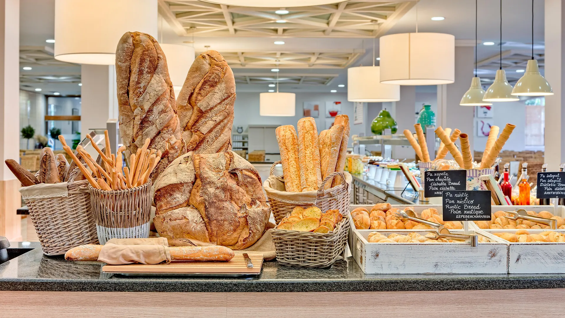 Hotel H10 Mediterranean Village Salou