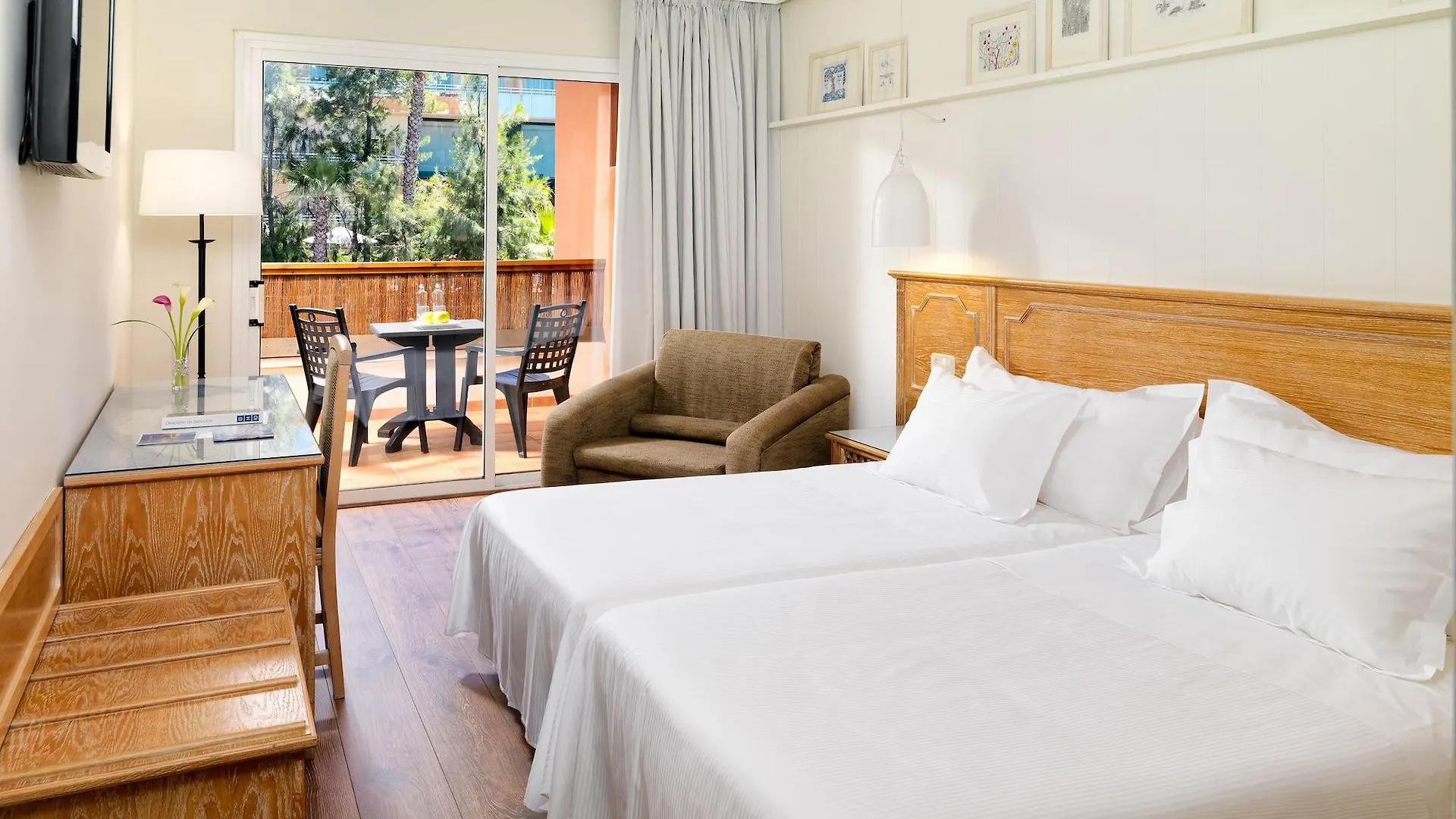 H10 Mediterranean Village Salou Hotel